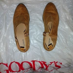 *camel booties*